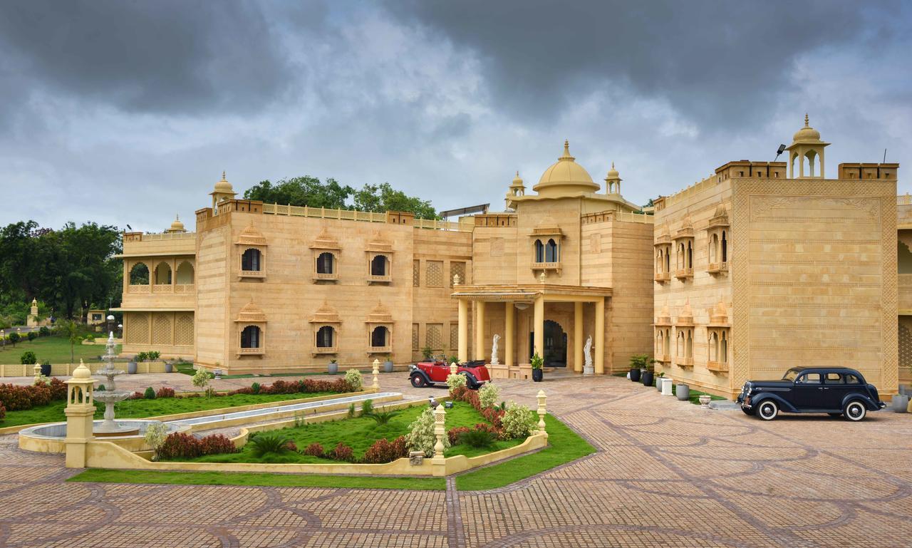 Syna Heritage Hotel Khajurāho Exterior foto