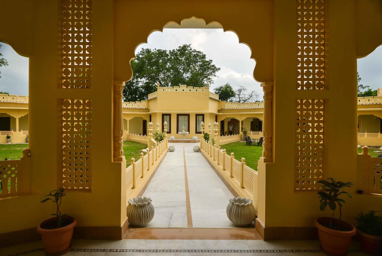 Syna Heritage Hotel Khajurāho Exterior foto